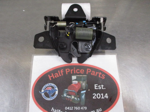 Kia Sorento Genuine Bonnet Latch Assembly (Latch Only No Lever) New Part