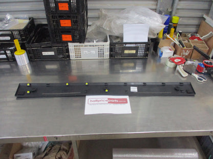 Land Rover Discovery 3-4 Genuine Rear Tail Gate Molding New Part