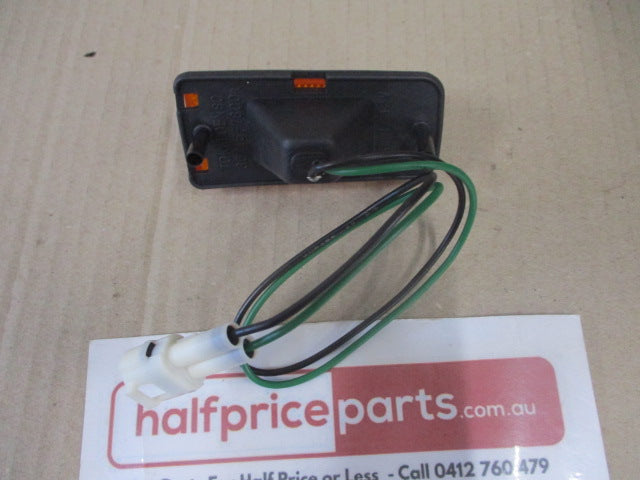 Suzuki Vitara/Sierra Genuine Right Hand Guard Indicator New Part