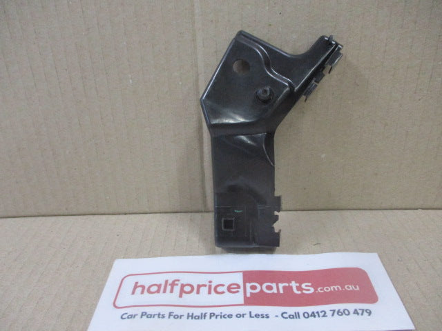 Suzuki Carry/Super Carry Genuine Right Hand Front Side Bumper Bracket New Part