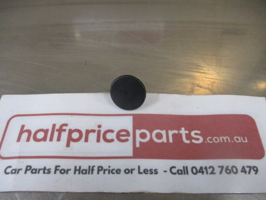 Ford Falcon/Laser Bonnet Insulator Retainer Clip New Part