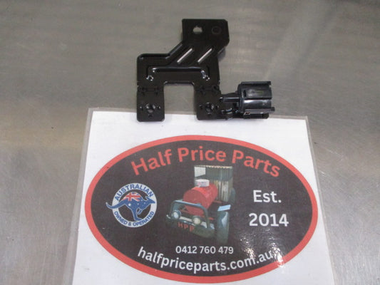 Hyundai Santa Fe Genuine Ambient Air Temperature Sensor Bracket New Part