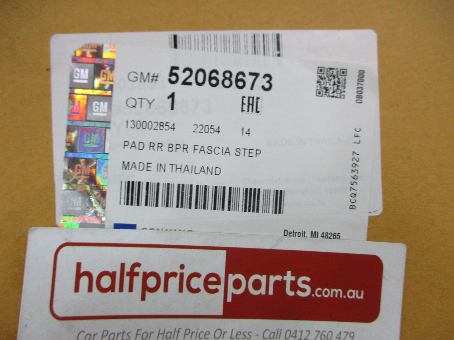 Holden RG Colorado Genuine Rear Step Center Plastic Protector New Part