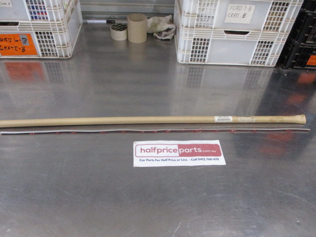 Mitsubishi Pajero Genuine Right Hand Front Flare Seal (Silver) New Part