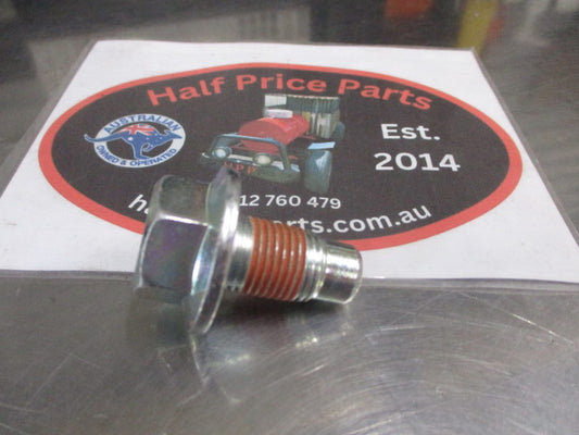 Kia Carnival/Hyundai Sonata Genuine Steering Wheel Bolt New Part