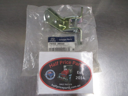 Hyundai Santa Fe Genuine Left Hand Rear Door Hinge New Part
