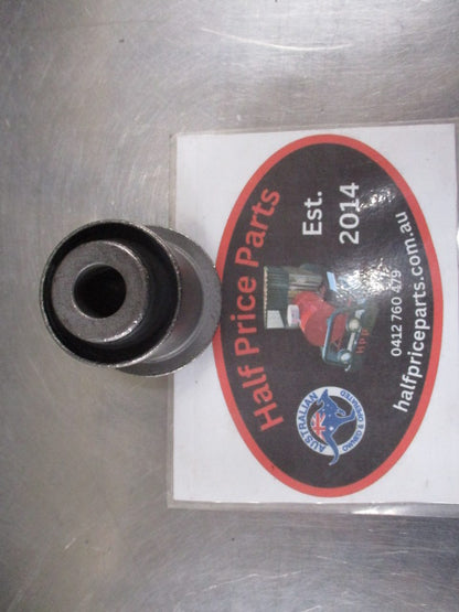 Honda Civic/CR-V Genuine Lower Control Arm Rear Bush New Part