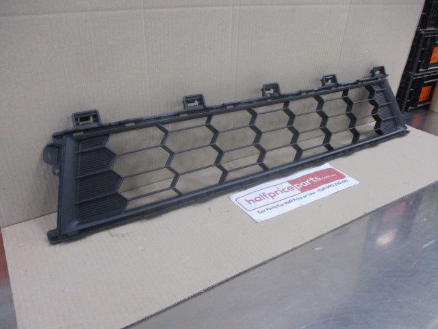 Mitsubishi Triton Genuine Front Lower Grille Assembly New Part