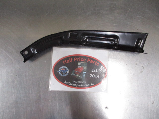 Hyundai Accent Genuine Right Hand Front Upper Bumper Rail New Part