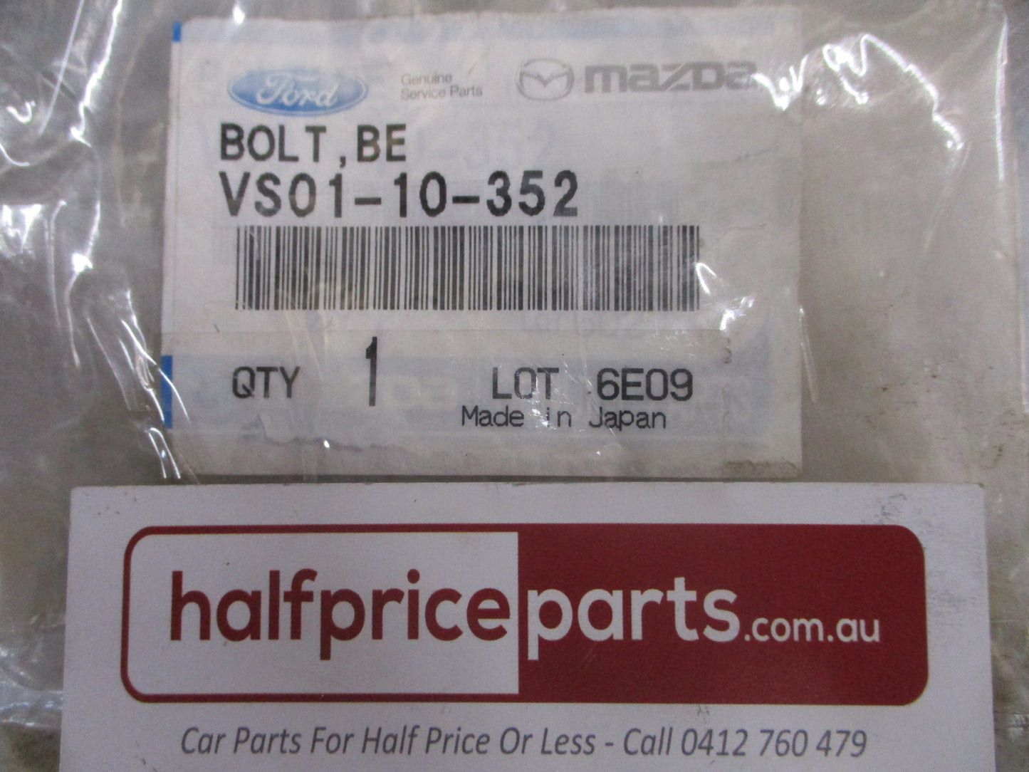 Mazda B2500 Genuine Crankshaft Cap Bolt New Part