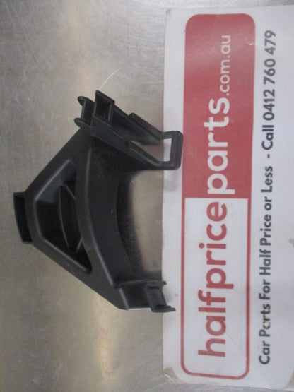 Ford Focus Genuine Right Hand Front Bumper Spacer New Part