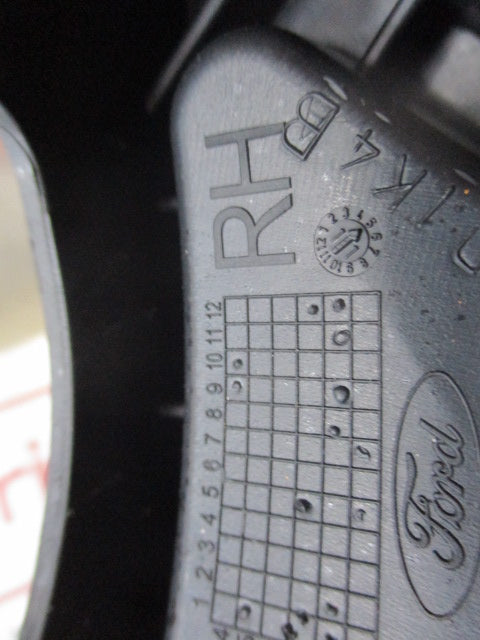 Ford Focus Genuine Right Hand Front Bumper Spacer New Part