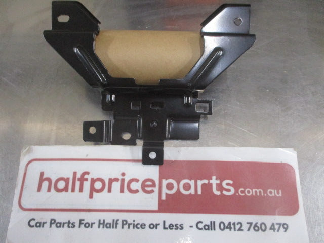 Ford Fiesta Mk7 Genuine Front Bonnet Latch Bracket New Part