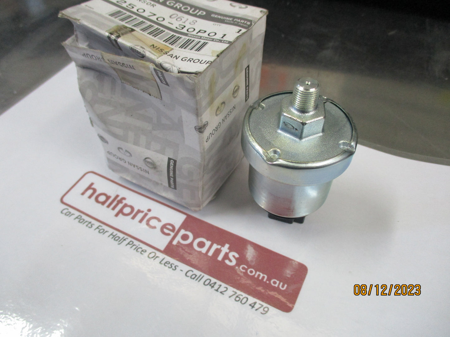 Nissan Skyline / Stagae / Laurel / 300ZX Genuine Oil Pressure Switch Sensor New Part