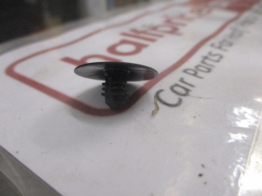 Mazda 3/5/6/MX-5/RX-7/626/Protege/MX-6/MPV Genuine Bonnet Insulation Clip New Part