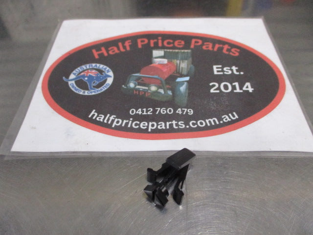 Nissan 240SX/Altima/Cube/Pathfinder/Murano Genuine Clip New Part