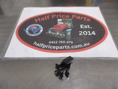 Nissan 240SX/Altima/Cube/Pathfinder/Murano Genuine Clip New Part