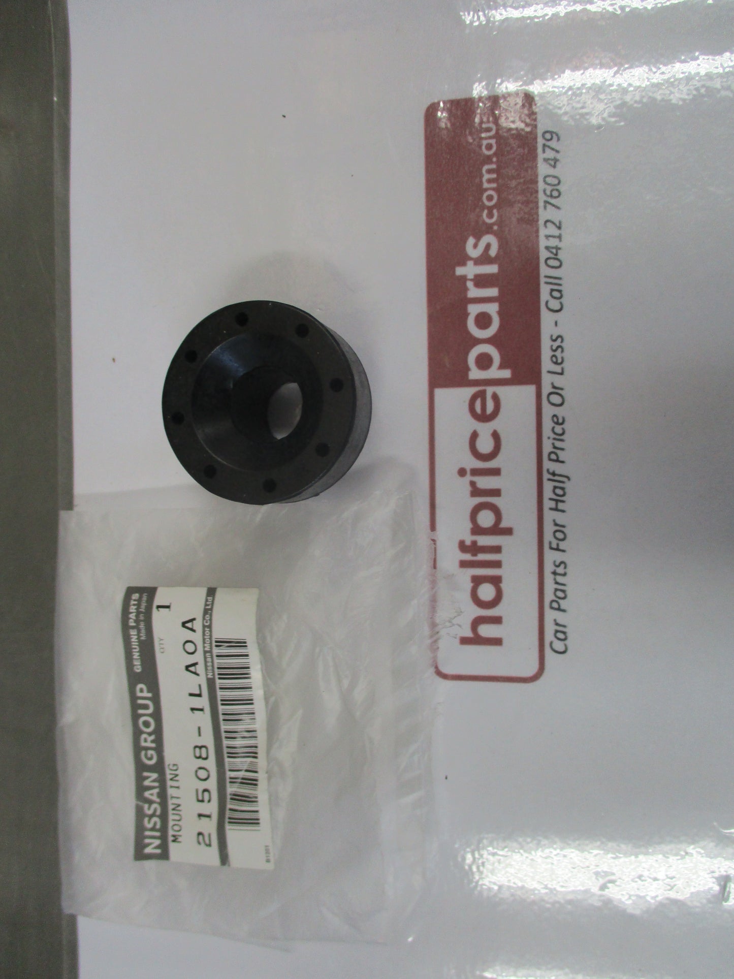 Nissan Patrol Genuine Rubber Radiator Mount New Part