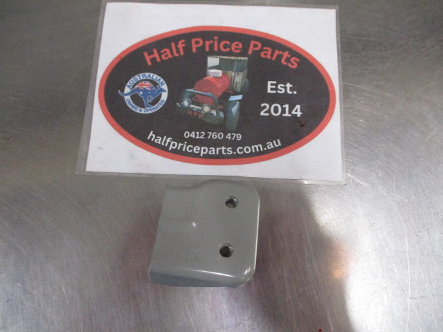 Hyundai Santa Fe Genuine Right Hand Front Guard Bracket New Part