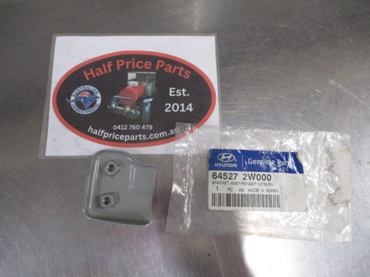 Hyundai Santa Fe Genuine Right Hand Front Guard Bracket New Part