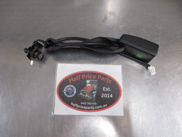 Hyundai Elantra Genuine Right Hand Rear Seat Belt Buckle New Part
