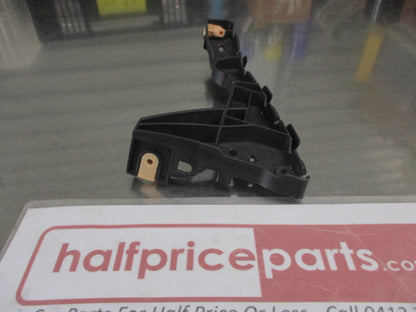Holden Astra-H Genuine Right Hand Front Bumper Fascia Bracket New Part