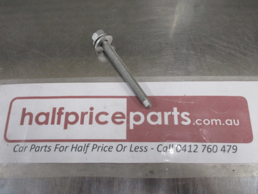 Nissan Juke Genuine Front Cross Member To Chassis Arm Bolt New Part