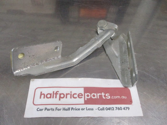 Ford Focus Genuine Right Hand Front Bonnet Hinge New Part
