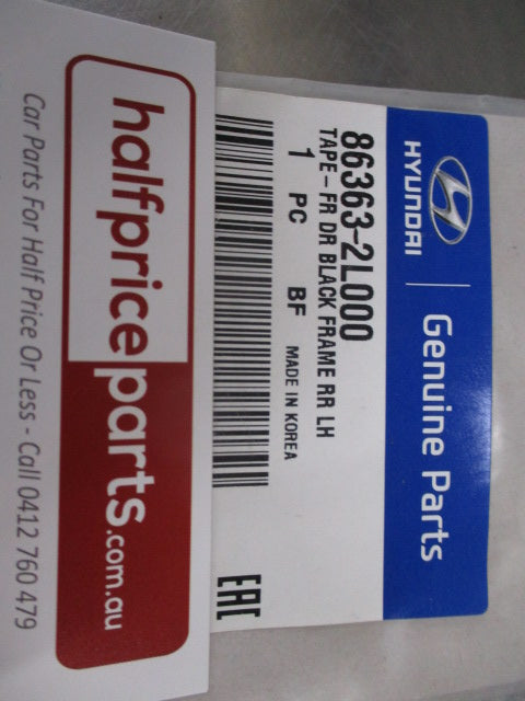 Hyundai I30/I30CW Genuine Front Left Hand Door Frame Black Out Tape New Part