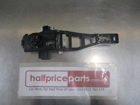 Mazda BT-50 UR Genuine Right Hand Front Door Handle Retainer New Part