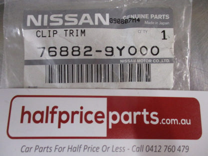 Nissan Tiida Genuine Trim Molding Clip New Part