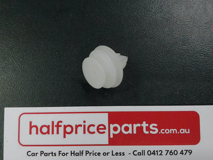 Holden RG Colorado/7/RG Trail Blazer Genuine Retainer Clip New Part