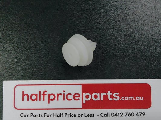 Holden RG Colorado/7/RG Trail Blazer Genuine Retainer Clip New Part