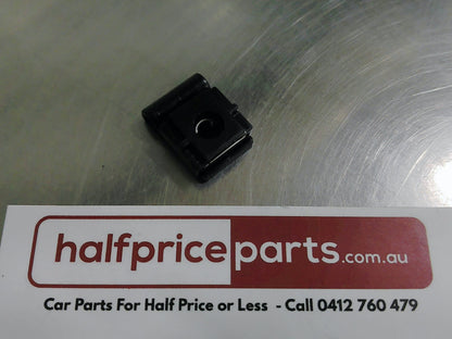 Holden RC Colorado/Frontera/RA Rodeo Genuine Mud Guard Lock Nut/Speed Nut New Part