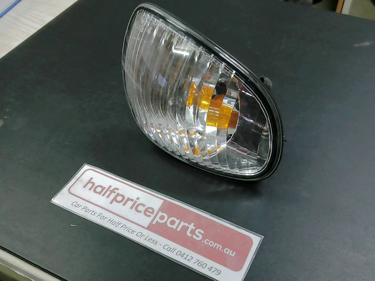 Toyota Corolla Genuine Right Hand Front Indicator New Part
