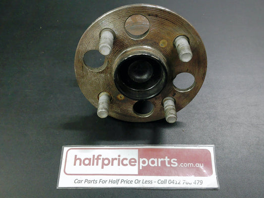 Toyota Yaris Genuine Right Hand Rear ABS Hub And Shaft New Part