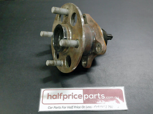Toyota Yaris Genuine Right Hand Rear ABS Hub And Shaft New Part