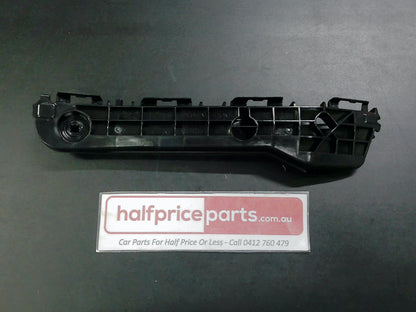 Toyota Pruis C Genuine Right Hand Rear Bumper Retainer New Part