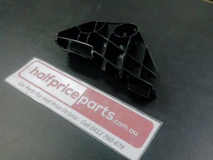 Toyota Corolla Genuine Left Hand Rear Upper Bar Retainer New Part