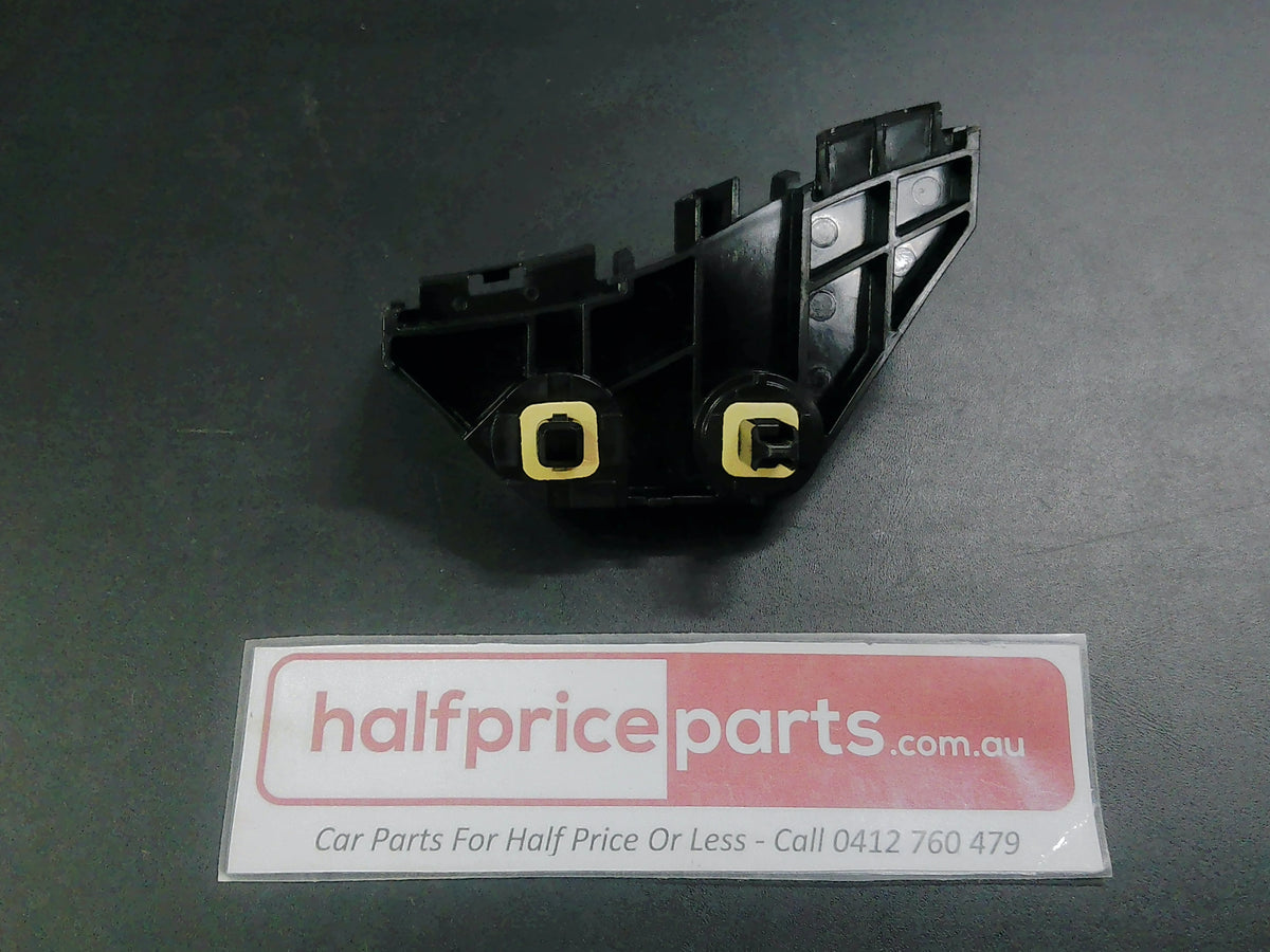 Toyota Corolla Genuine Left Hand Rear Upper Bar Retainer New Part