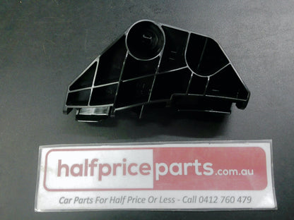 Toyota Corolla Genuine Right Hand Upper Rear Bar Retainer New Part