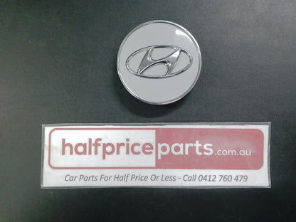 Hyundai Granduer/I20/I30/IX35/Santa Fe/Sonata/Tucson Genuine Alloy Centre Cap Used Part