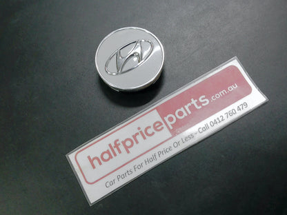 Hyundai Granduer/I20/I30/IX35/Santa Fe/Sonata/Tucson Genuine Alloy Centre Cap Used Part