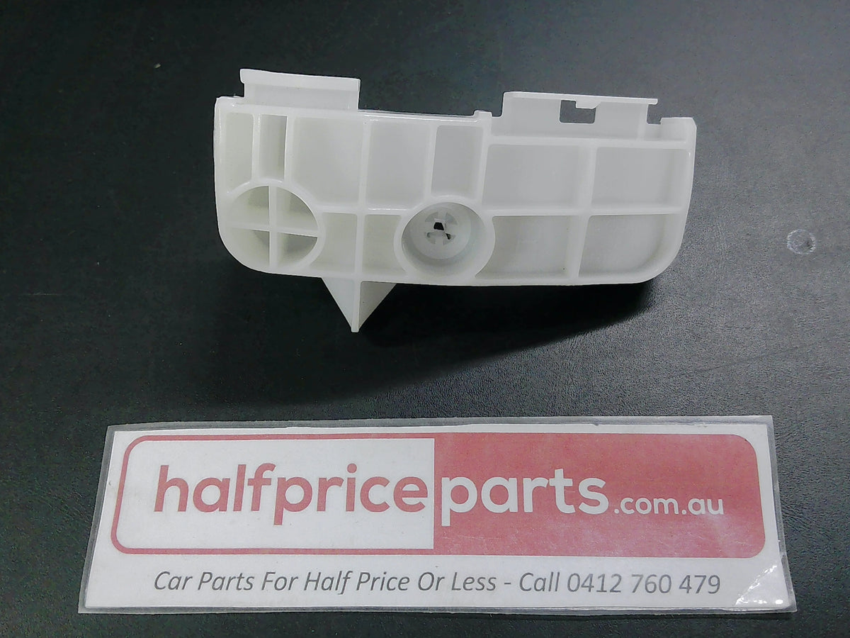 Toyota Corolla Genuine Right Hand Upper Rear Bumper Retainer New Part