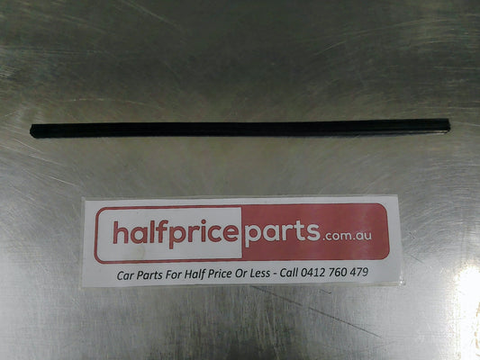 Toyota Yaris Genuine Right Hand Wiper Refill New Part