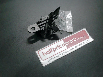 Toyota Yaris Genuine Right Hand Front Headlight Retainer New Part