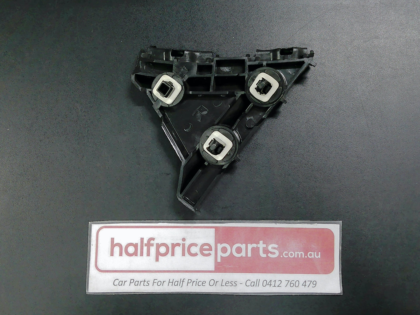 Toyota Camry Genuine Right Hand Rear Bumper Retainer New Part