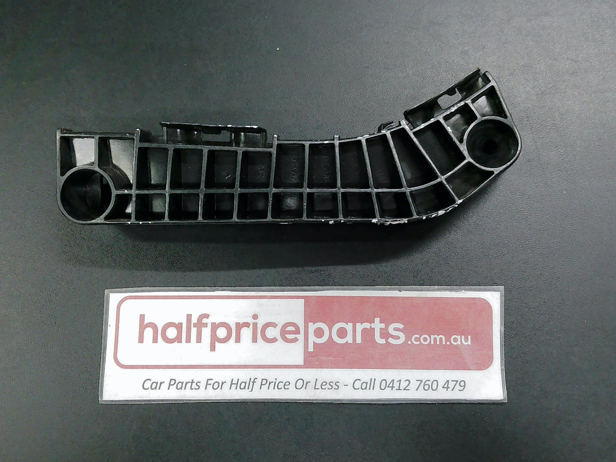 Toyota Camry Genuine Right Hand Front Bumper Retainer New Part