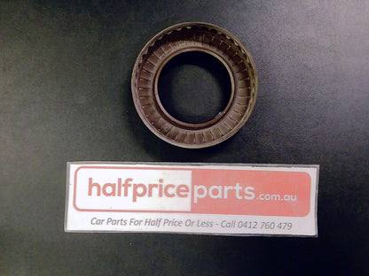Toyota Camry/Aventis/Caldina/Rav4 Genuine Left Hand Front Drive Shaft Seal New Part.