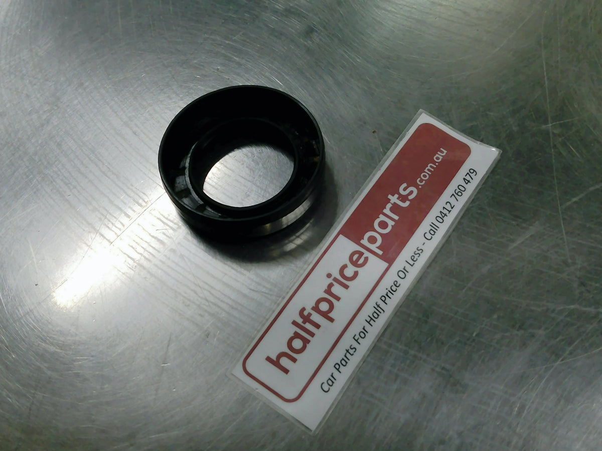 Toyota Genuine Front Left Hand Drive Shaft Oil Seal Suits Lexus/Toyota New Part